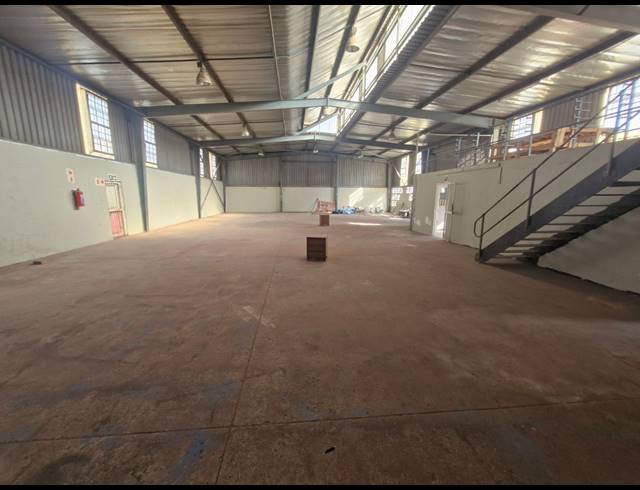 479M² WAREHOUSE TO LET IN DENVER
